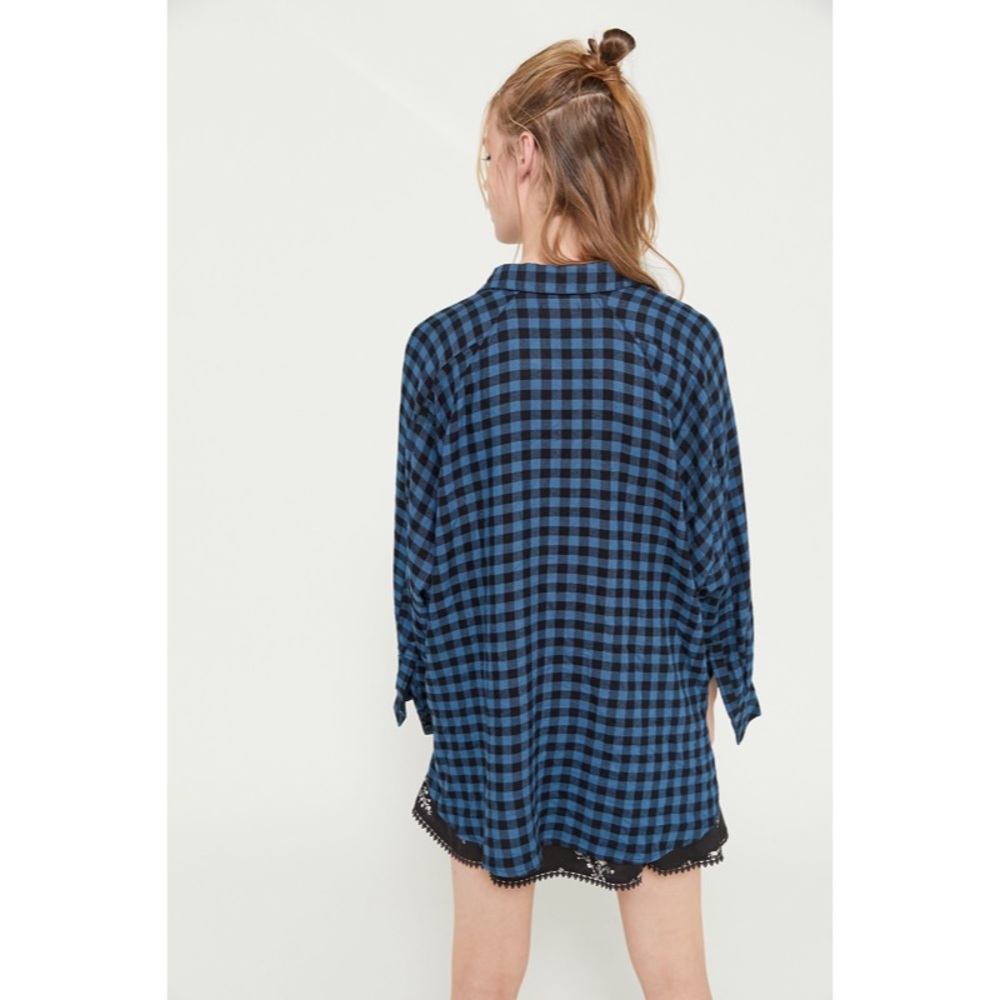 Uo Brendan Drapey Flannel Button-Down Shirt View 4